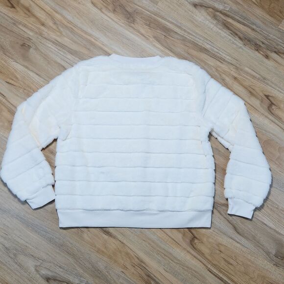 🔥NWT Rue21 Cream Faux Fur Long Sleeve Sweater Large - Picture 2 of 8
